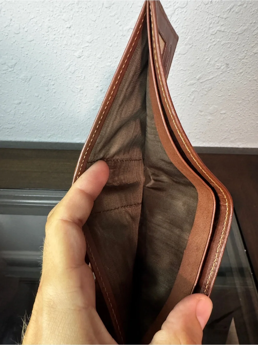 Burberry bifold featuring
